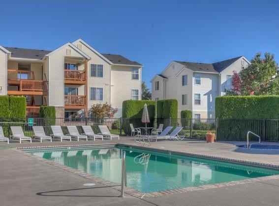 18755 Southwest 90th Avenue - Photo 6 of 34