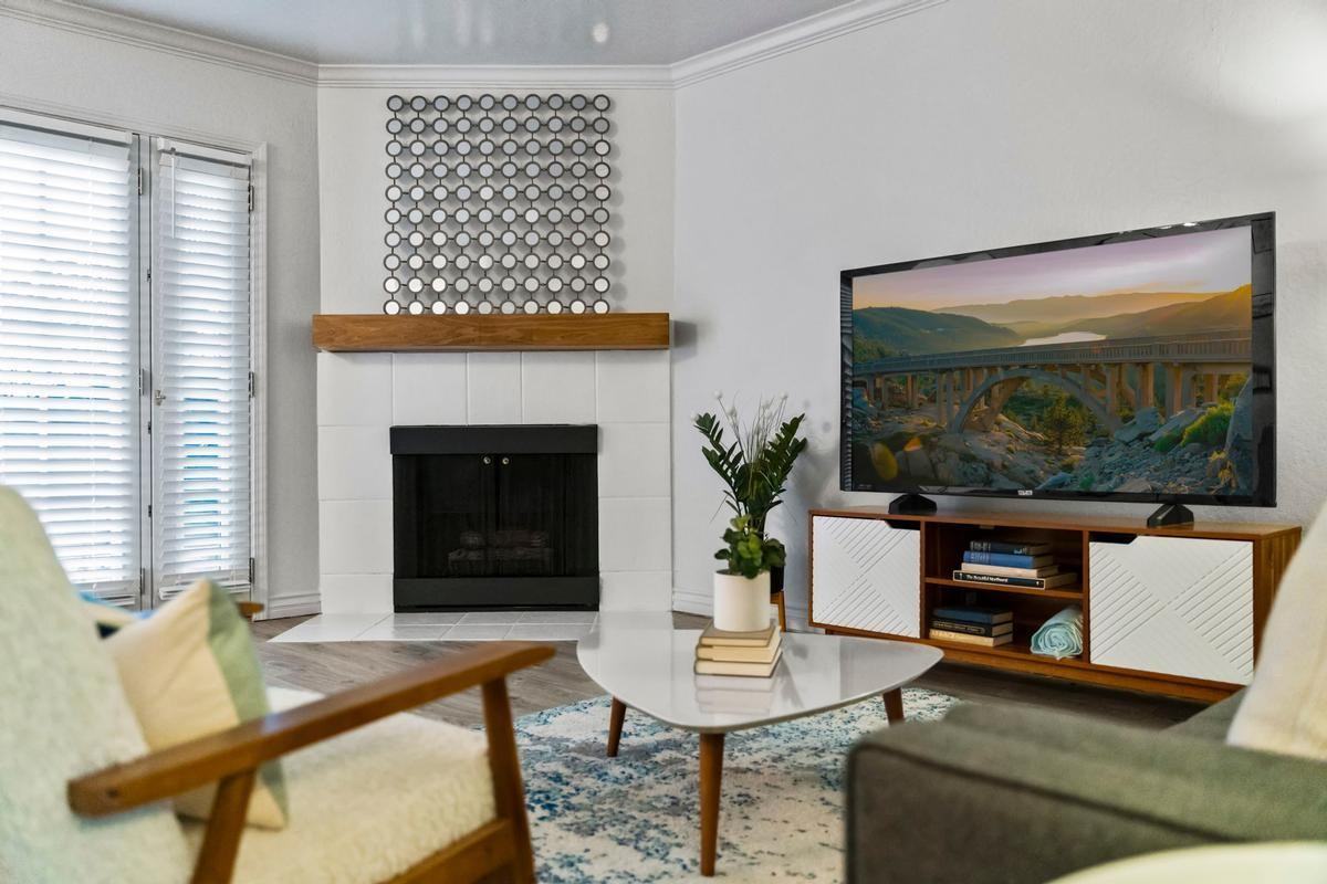 3300 Skyline Boulevard - Photo 5 of 14