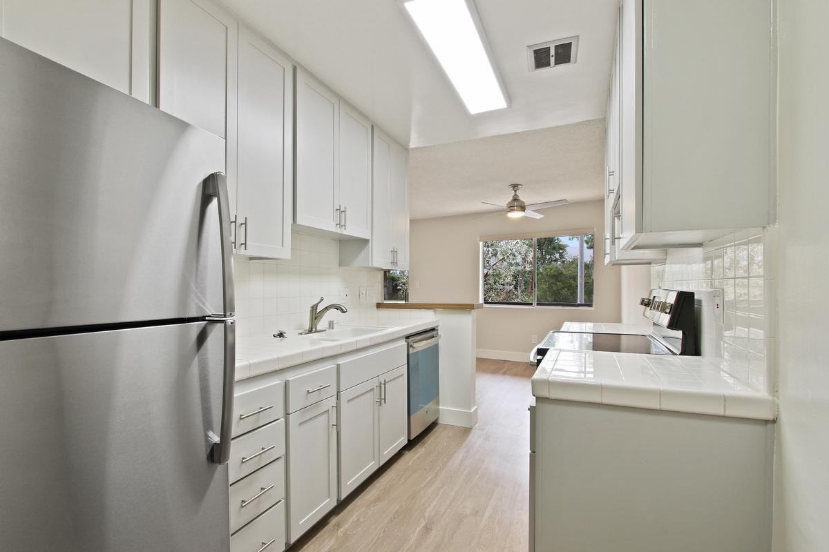 6000 Buckingham Pkwy - Photo 5 of 25