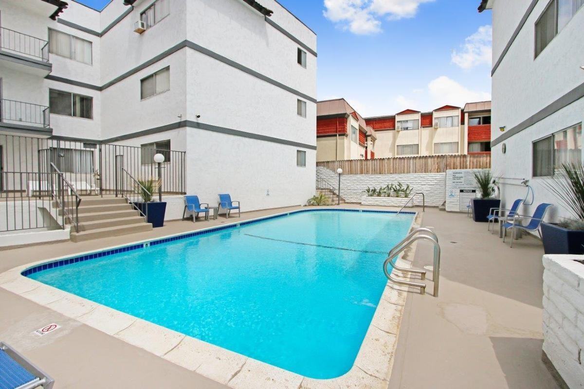 6000 Buckingham Pkwy - Photo 4 of 25