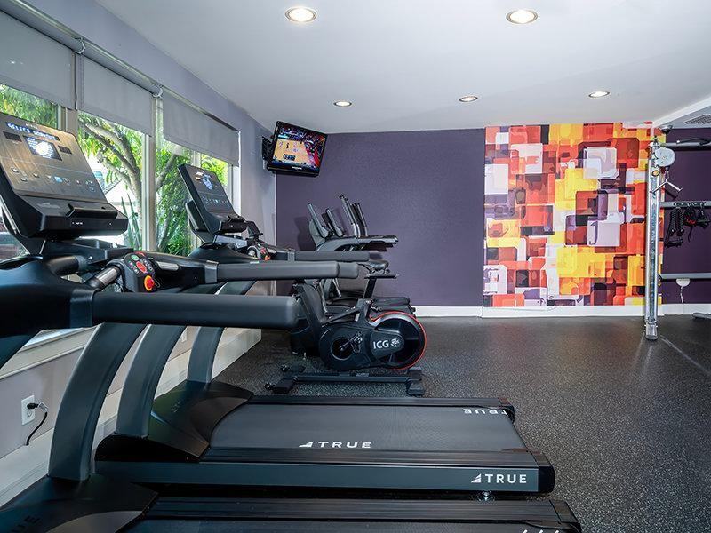 4121 Radford Ave - Photo 6 of 50