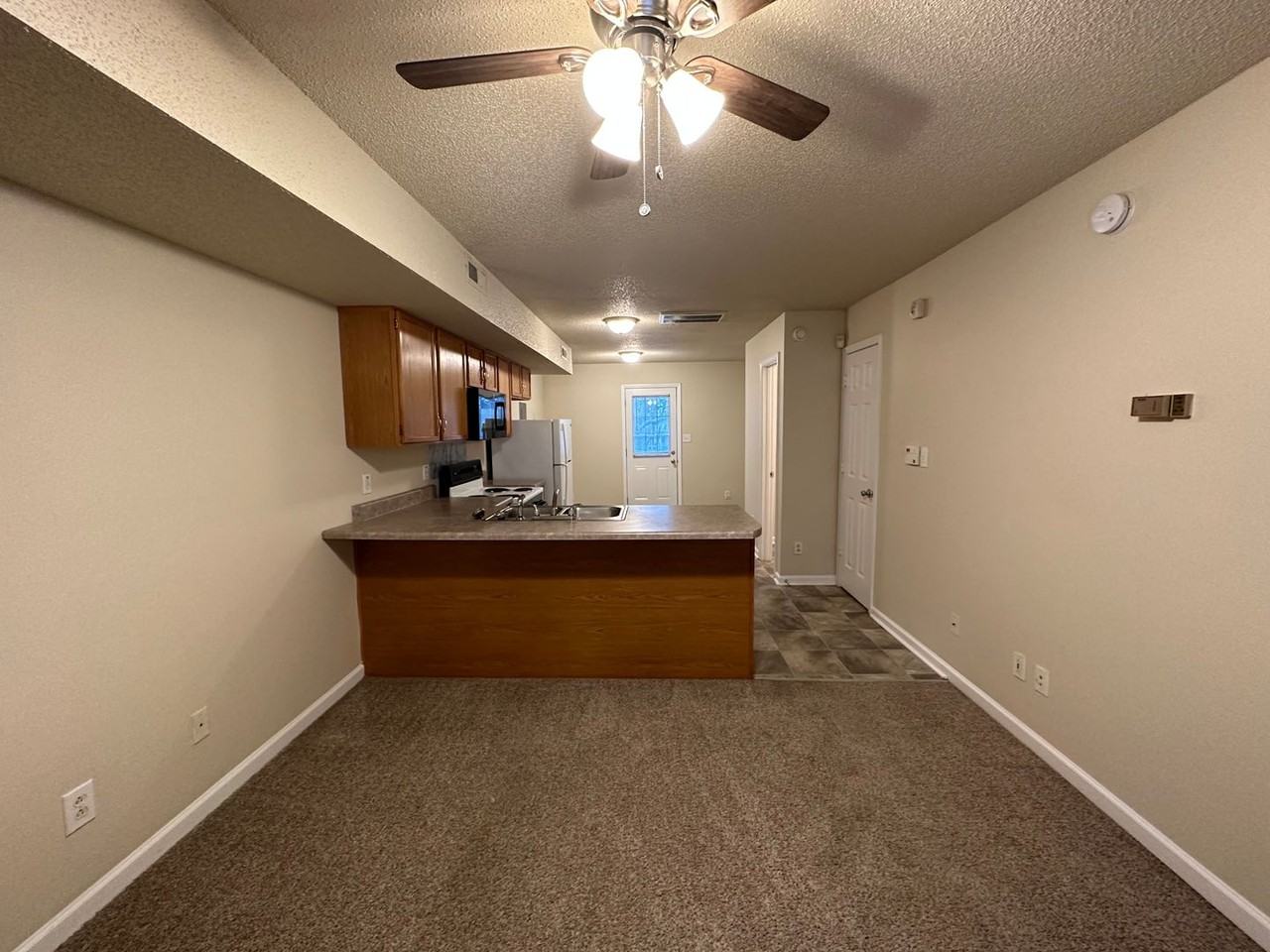 Jockey Drive-3822 - Photo 3 of 41