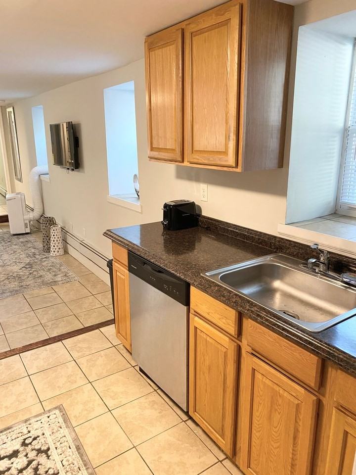 1100 South Ave - Photo 6 of 50