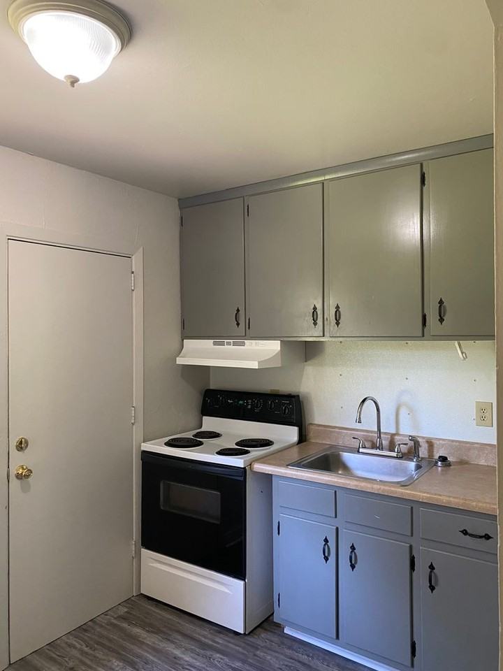 1520 Myrtle Dr - Photo 3 of 12