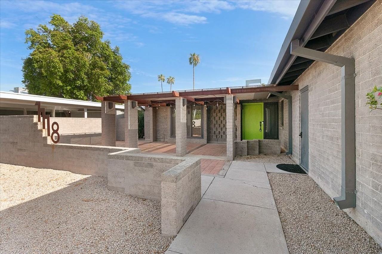 1118 E Laguna Dr - Photo 2 of 33
