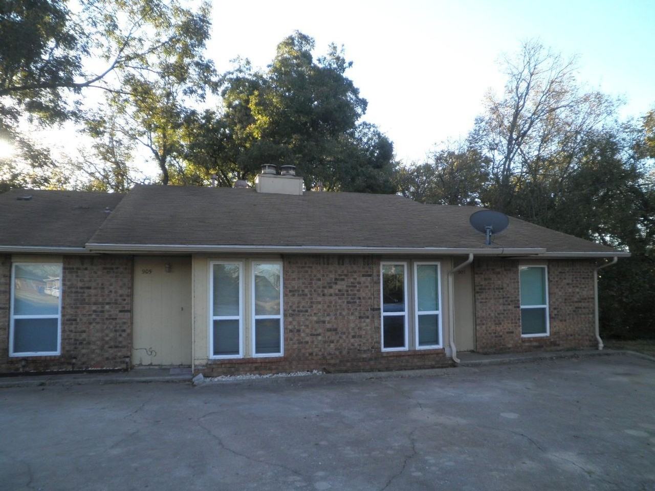 905907 Aspen Apartments 905 907 Aspen, Noble, OK 73068 Zumper