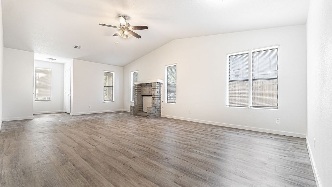 Amaraggi - Turtle Creek Dr - Photo 3 of 12