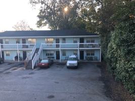 featured image of 221 Hampton Ave