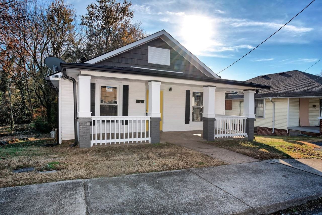 1012 Coulter St - Photo 5 of 20