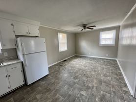 1422 Lakeview Rd - Photo 1 of 1