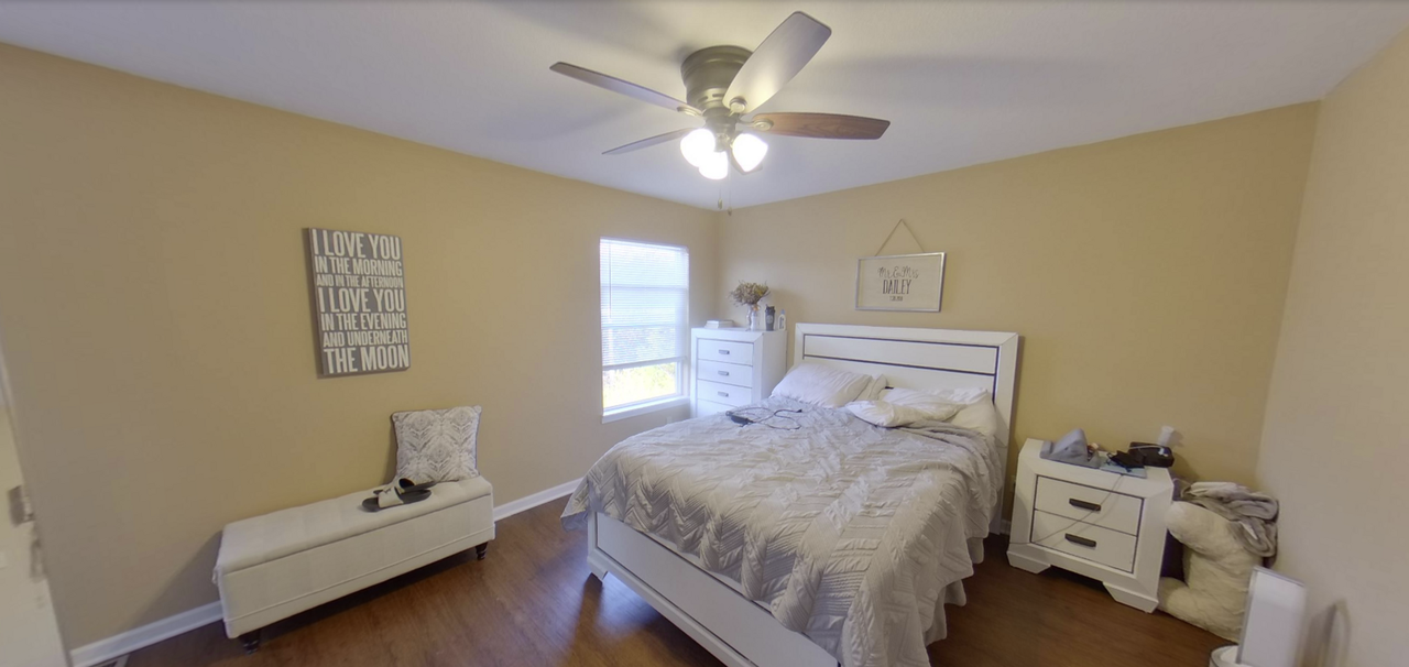 1947 Crescent Dr - Photo 2 of 11