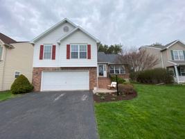 featured image of 727 Linnet Ln