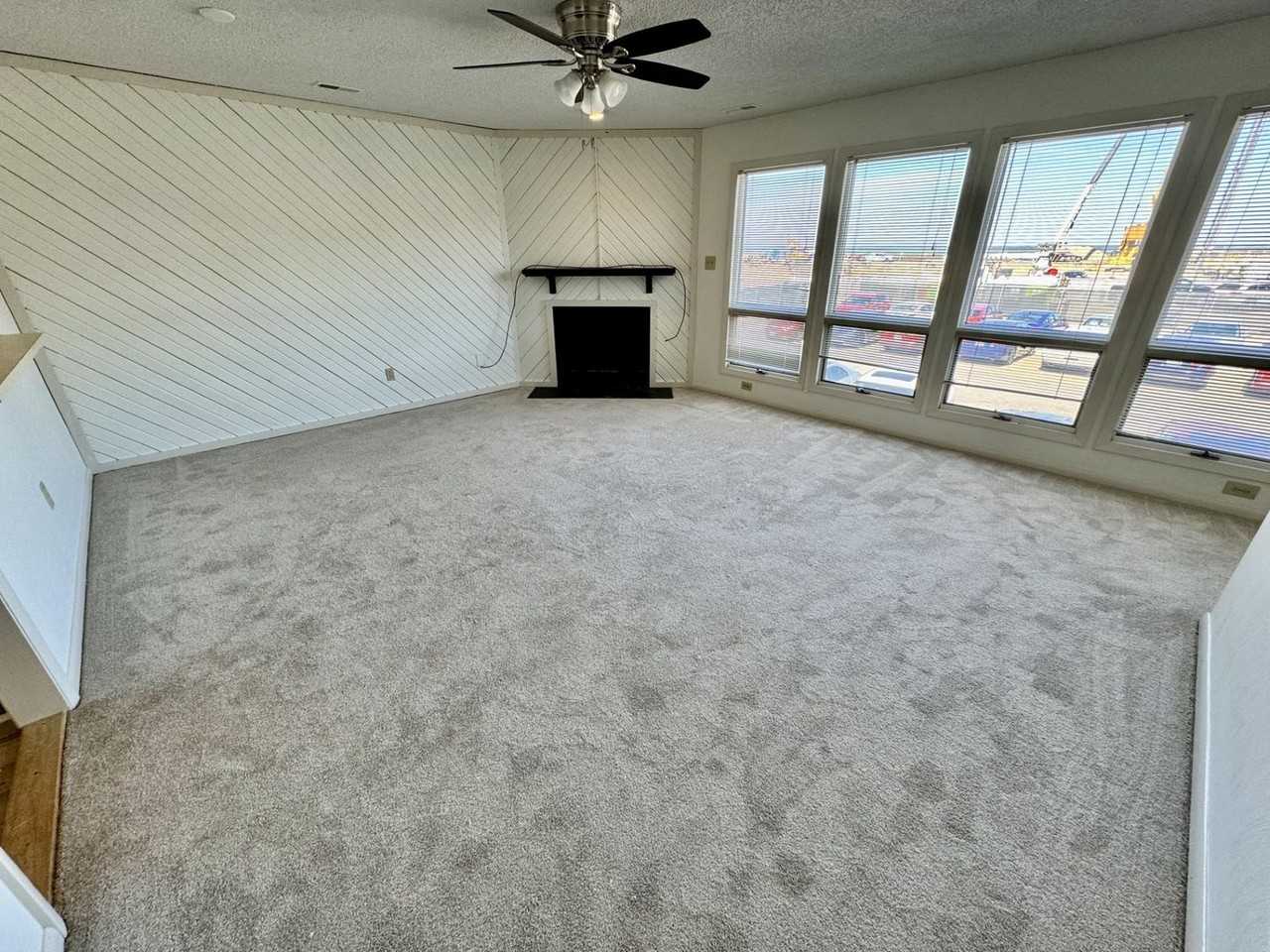 2326 Starfish Rd - Photo 3 of 18