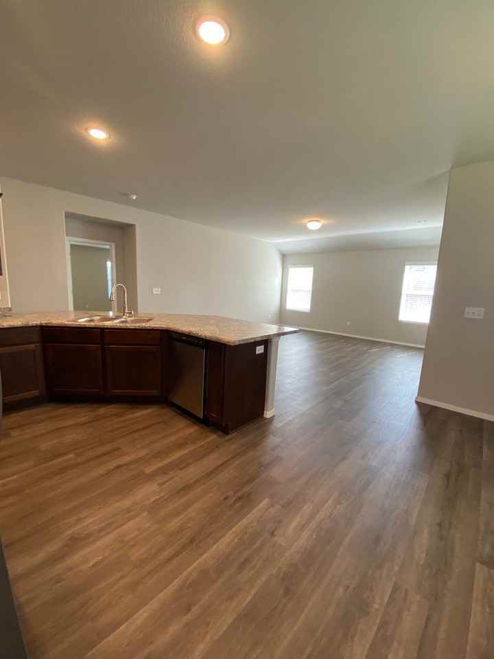 2204 E Fennec St - Photo 7 of 21