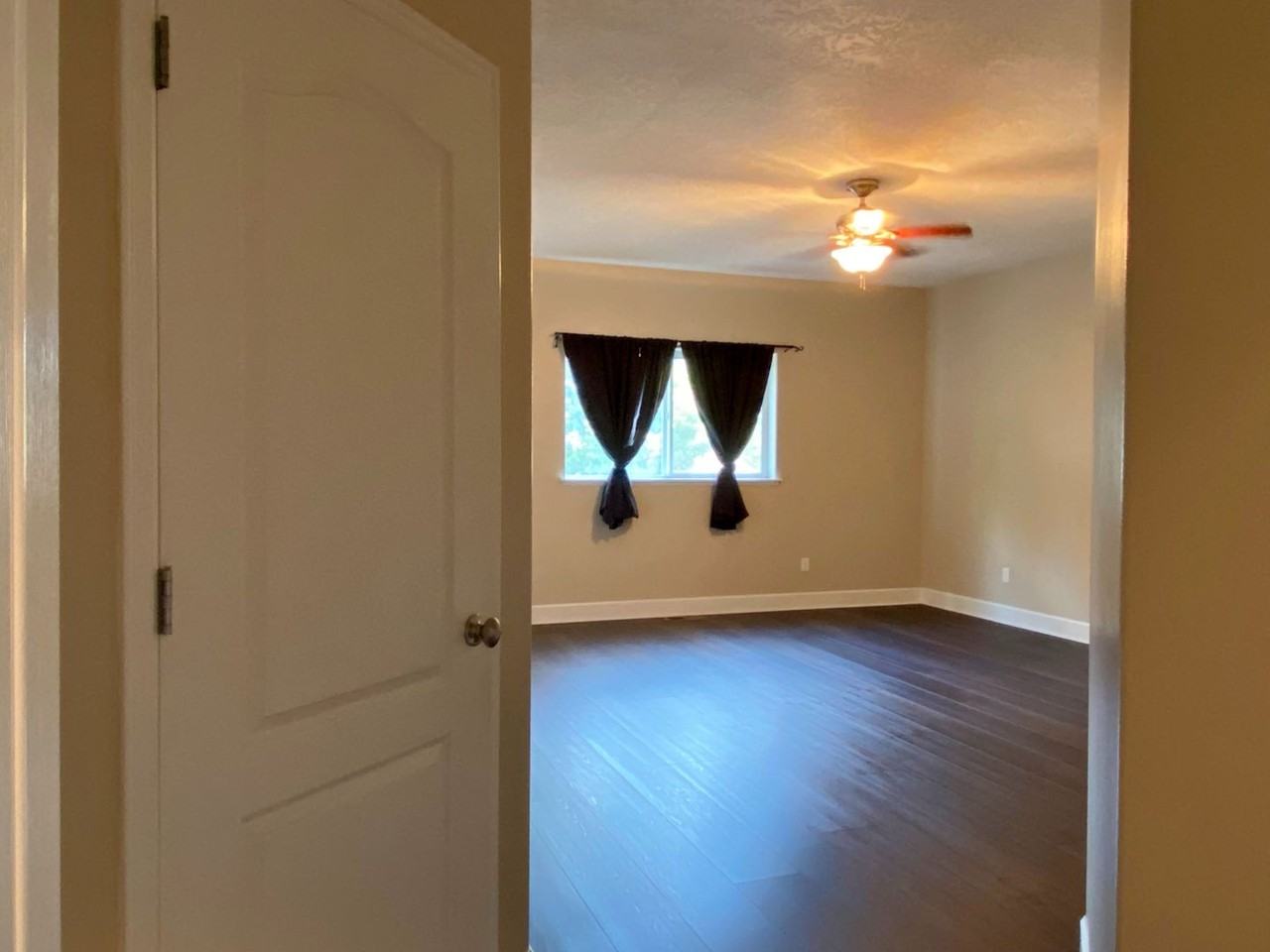 1217 Pomona St - Photo 5 of 26