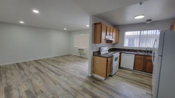 featured image of 966 S Sunshine Ave