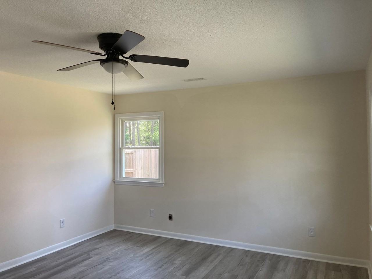 2913 Monroe Dr - Photo 3 of 13