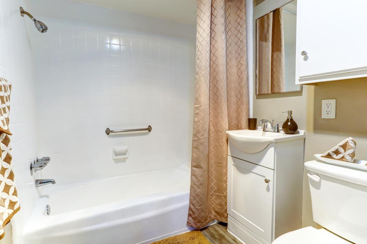 6610 Vanalden Ave - Photo 2 of 31