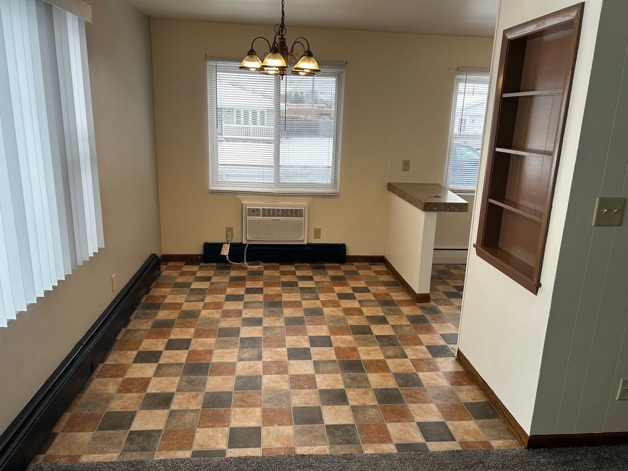 1024 Hunt Ave - Photo 3 of 9