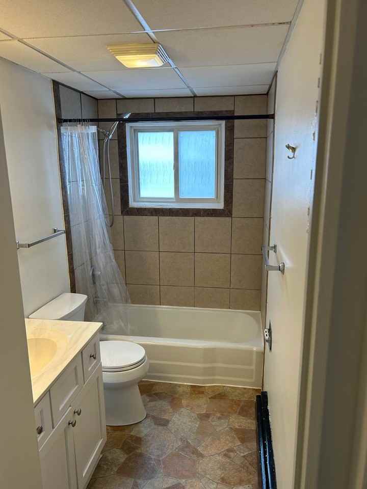 1024 Hunt Ave - Photo 4 of 9