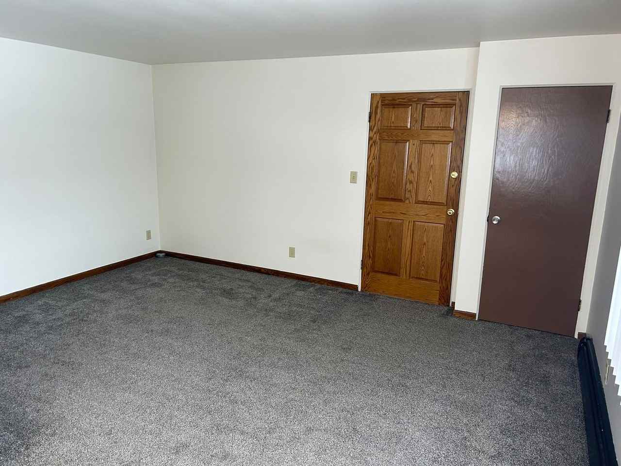 1024 Hunt Ave - Photo 5 of 9