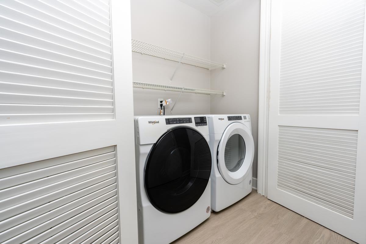 7225 Crescent Park W