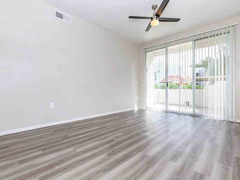 1891 N Litchfield Rd - Photo 5 of 21