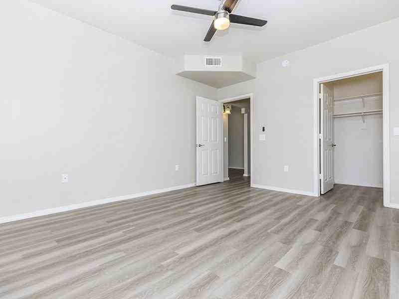 1891 N Litchfield Rd - Photo 4 of 21