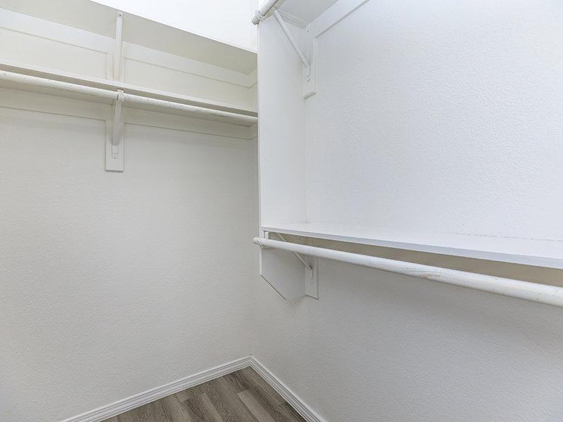 1891 N Litchfield Rd - Photo 6 of 21