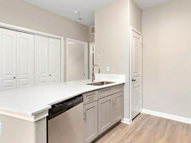 33 Lynn Batts Ln - Photo 5 of 50