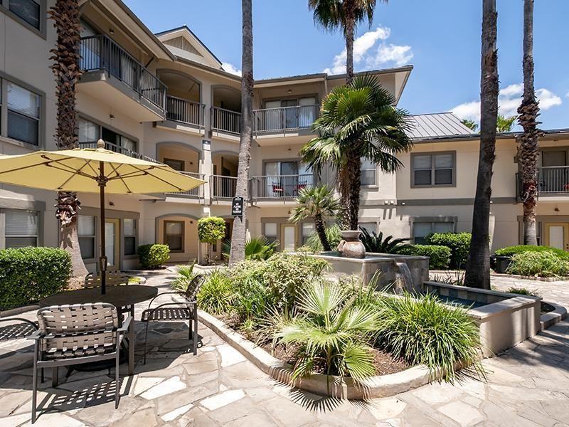 33 Lynn Batts Ln - Photo 6 of 50