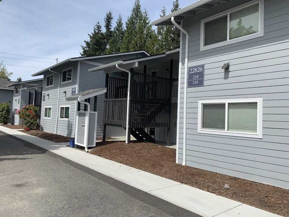 23006 30th Ave S - Photo 2 of 15