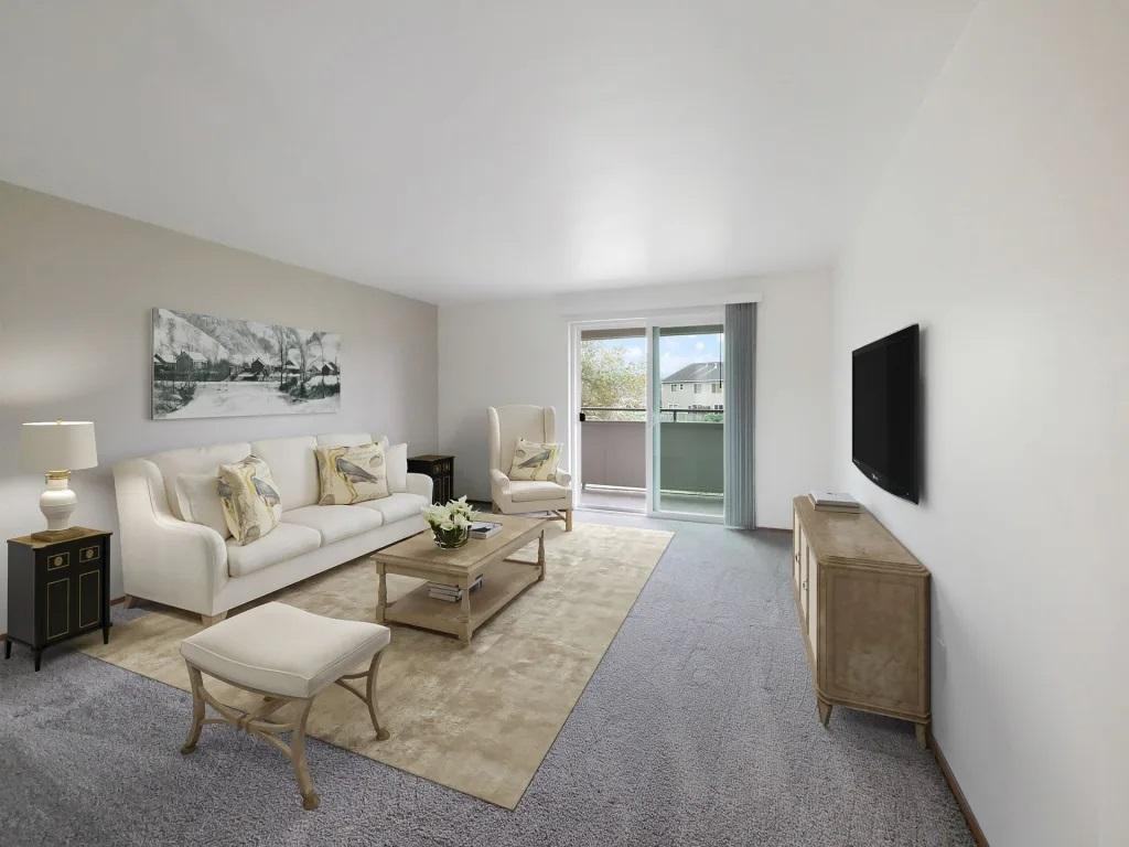 615 Watson St N - Photo 2 of 7