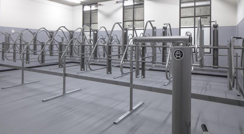 140 Sw Columbia St - Photo 3 of 50