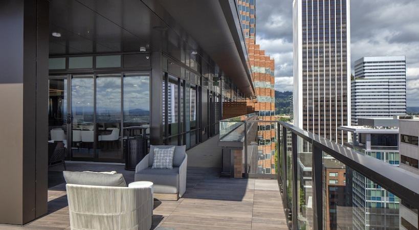 140 Sw Columbia St - Photo 7 of 50