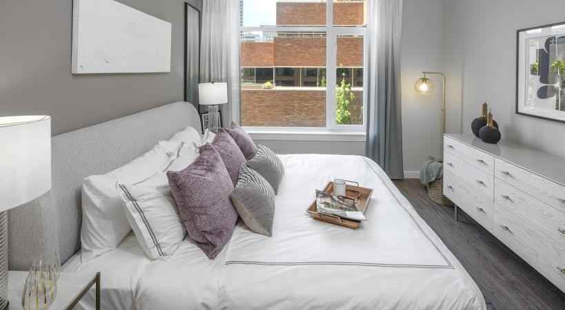 140 Sw Columbia St - Photo 4 of 50