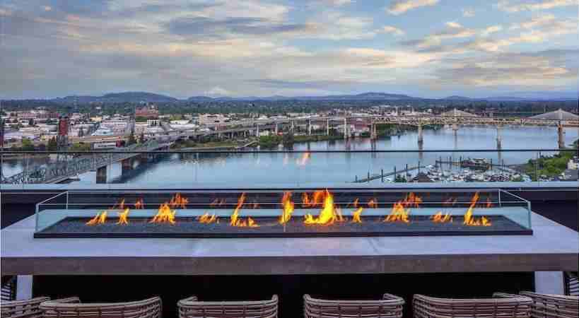 140 Sw Columbia St - Photo 7 of 50