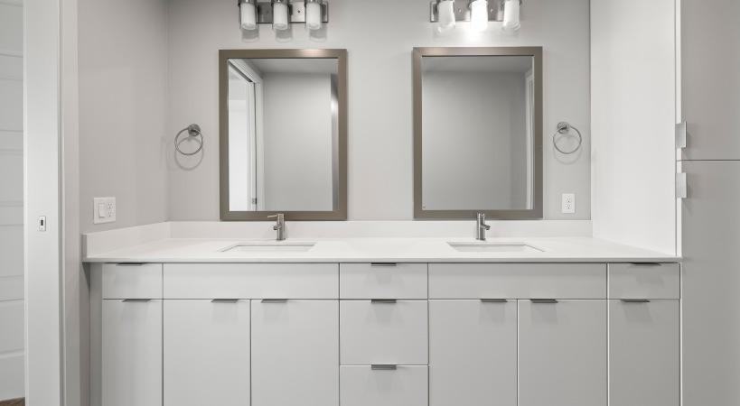 140 Sw Columbia St - Photo 4 of 50