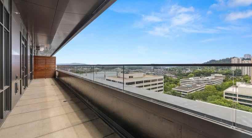 140 Sw Columbia St - Photo 4 of 50