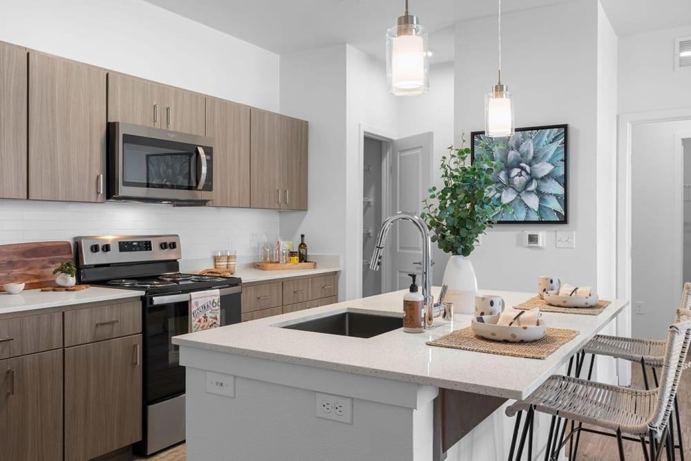 5200 Beckner Rd - Photo 6 of 37