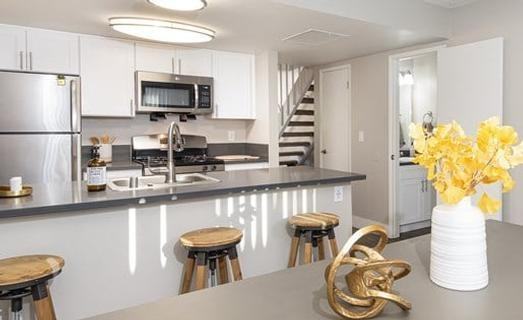 3637 Sonoma Ave - Photo 4 of 11