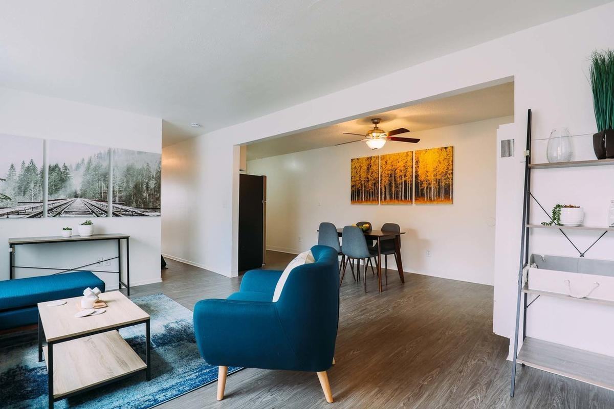 522 1/2 W K St - Photo 7 of 40