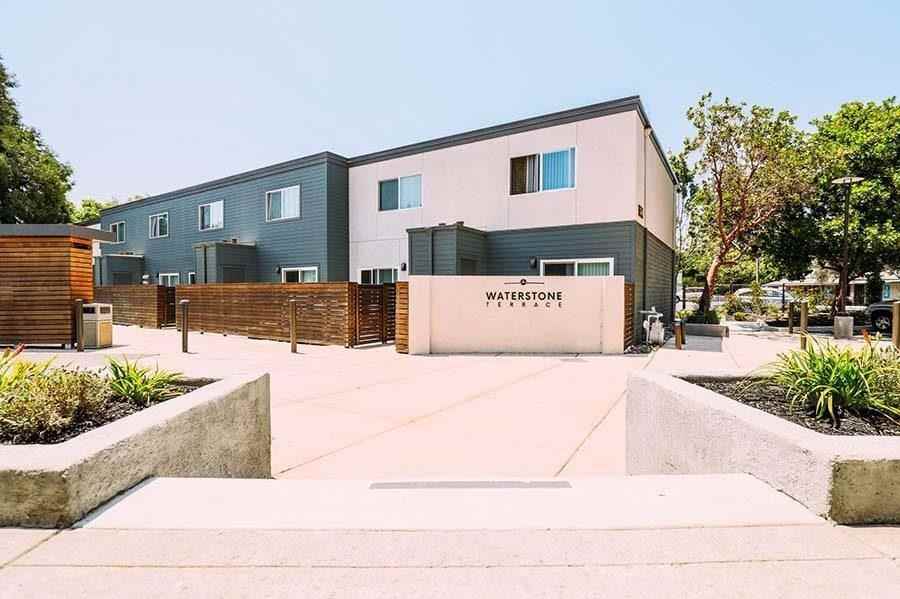 522 1/2 W K St - Photo 2 of 16