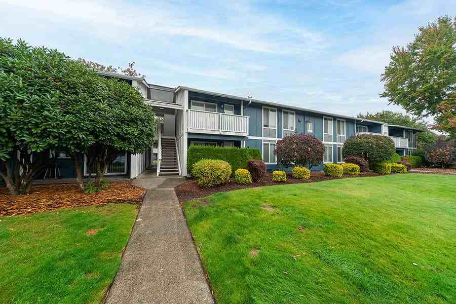 2325 S 96th St - Photo 2 of 45