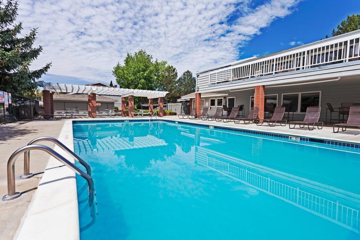 932 S Helena Way - Photo 3 of 23