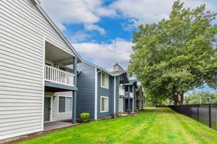 345 Pacific Ave N - Photo 1 of 1