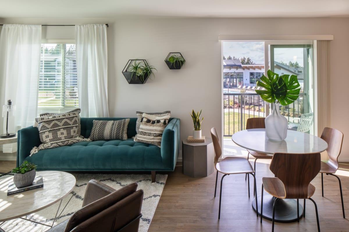 12020 Sunrise Blvd E