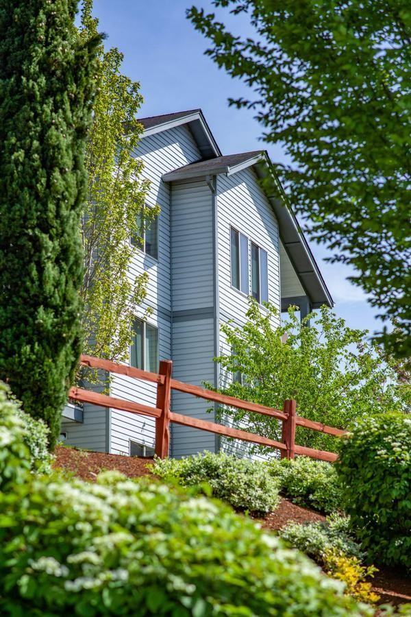 7101 Lindsay Ave Se - Photo 3 of 36