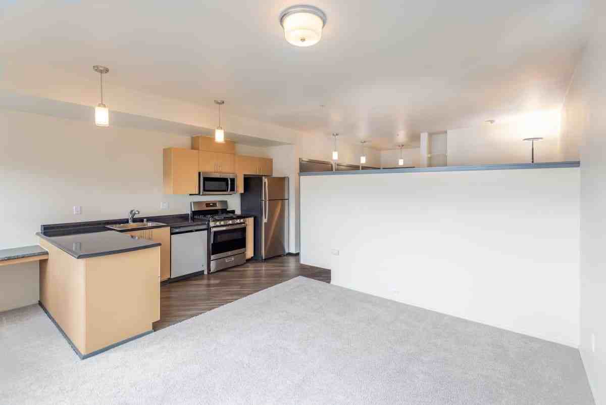 22850 Ne 8th St - Photo 4 of 36