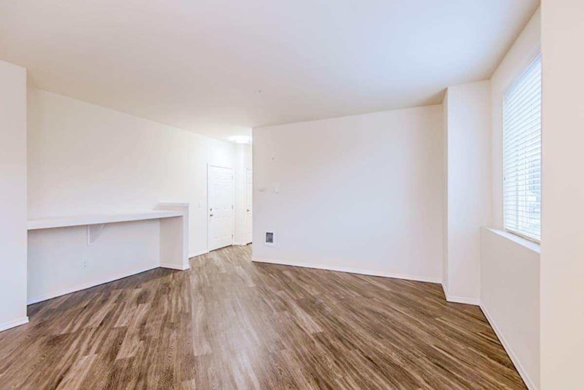 15318 Washington St - Photo 5 of 32